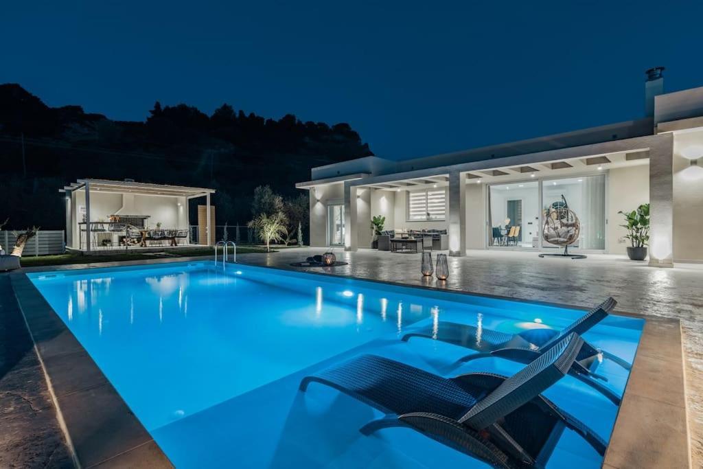 Melissia Luxury Villa Kalamákion Buitenkant foto