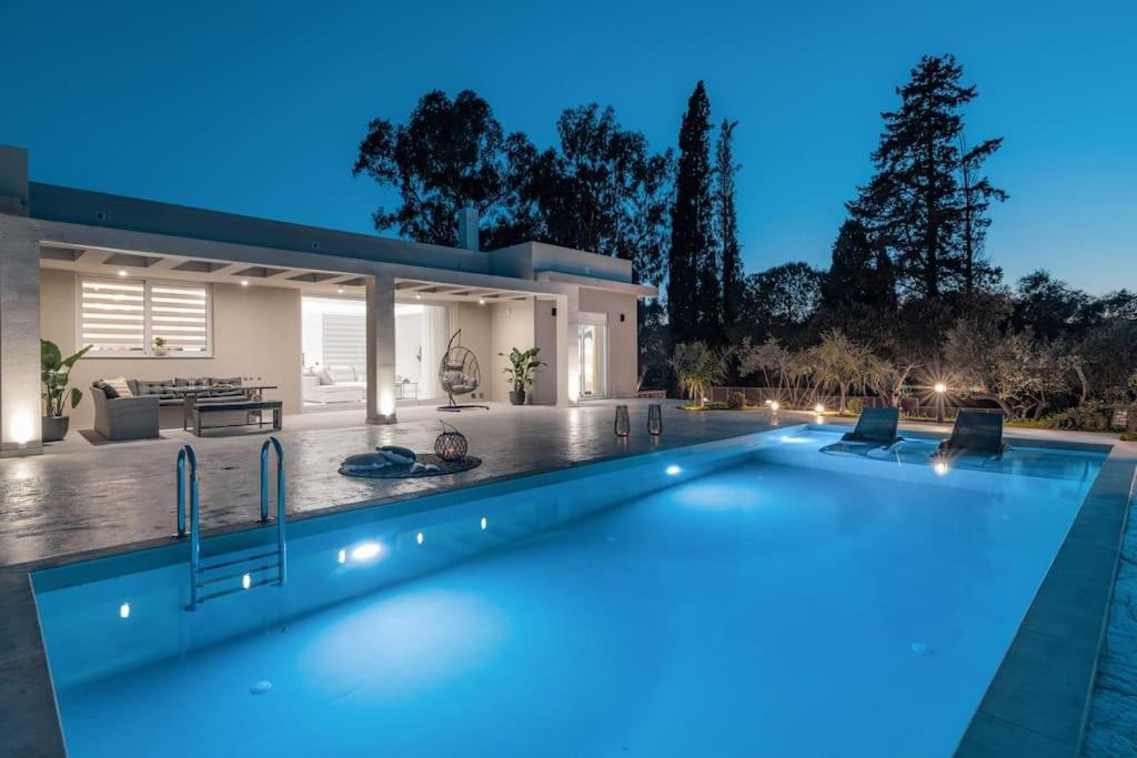 Melissia Luxury Villa Kalamákion Buitenkant foto