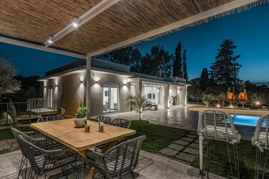 Melissia Luxury Villa Kalamákion Buitenkant foto