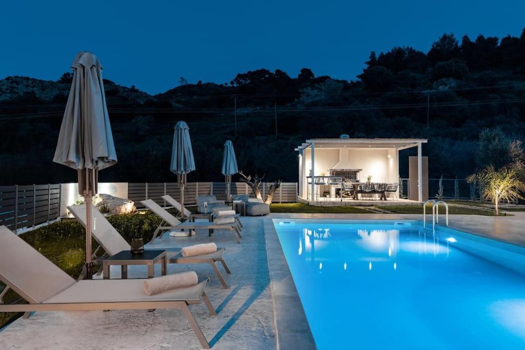 Melissia Luxury Villa Kalamákion Buitenkant foto