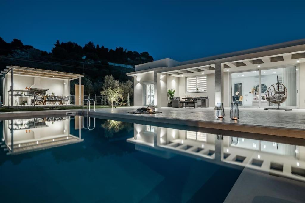 Melissia Luxury Villa Kalamákion Buitenkant foto