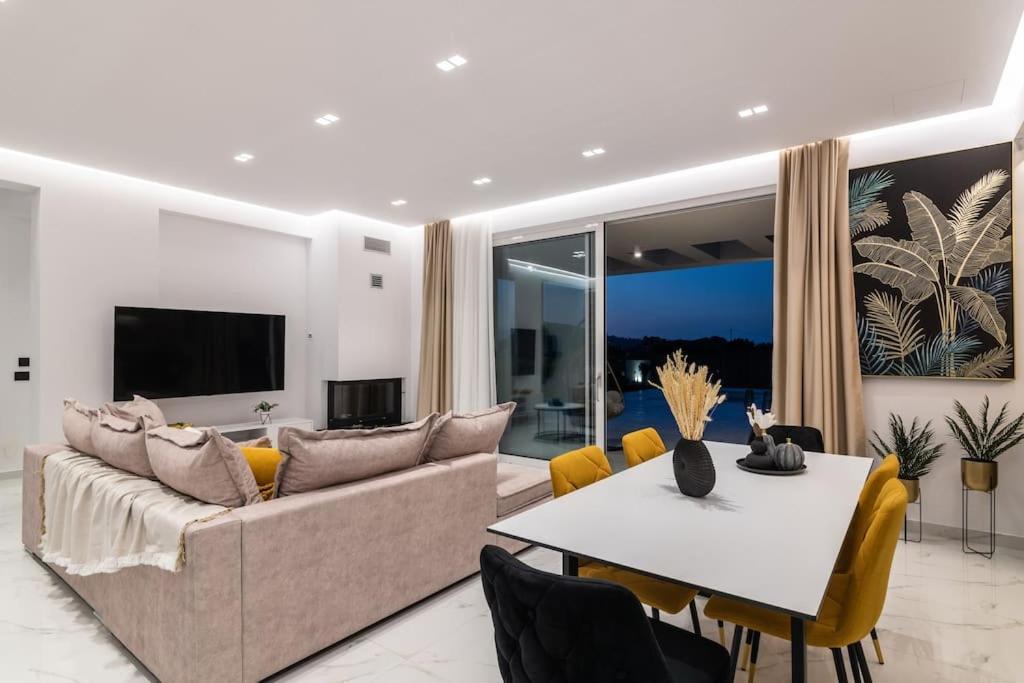 Melissia Luxury Villa Kalamákion Buitenkant foto